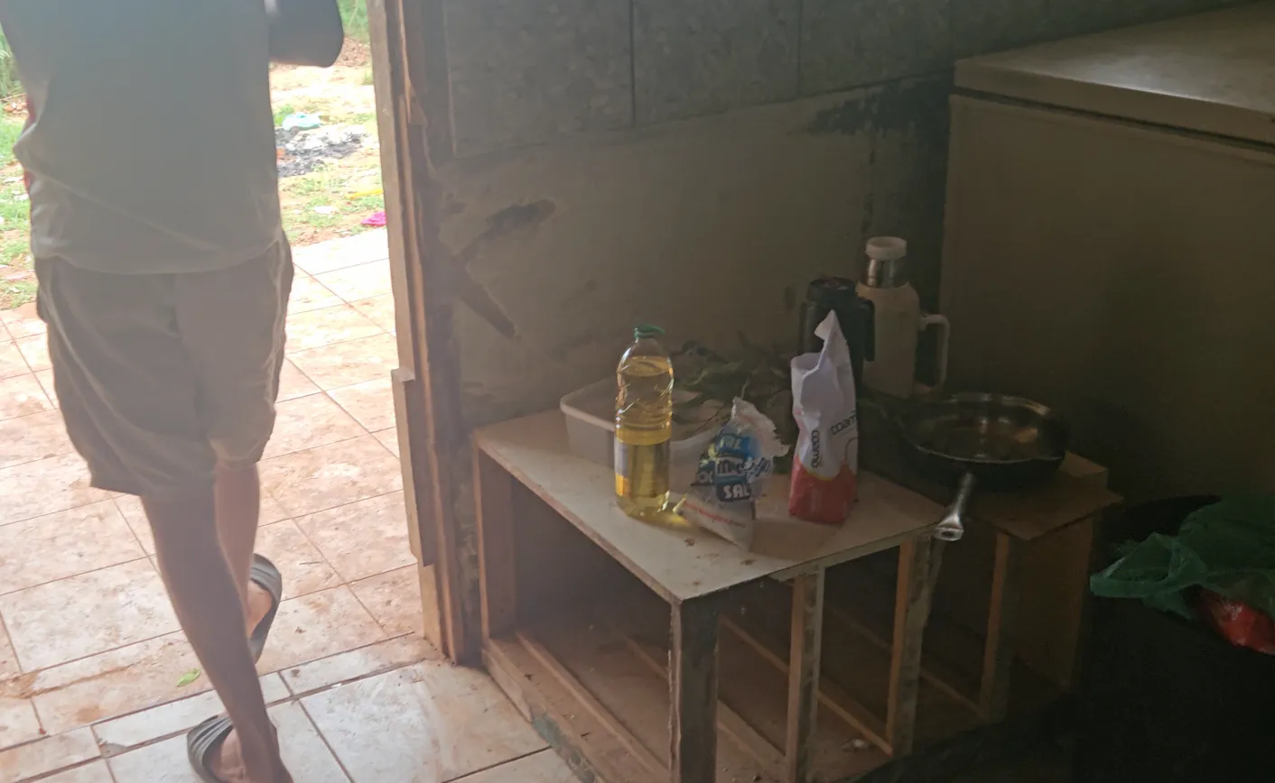 Trabalhadores resgatados em condição análoga à escravidão no Paraná sobreviviam à base de farinha e água