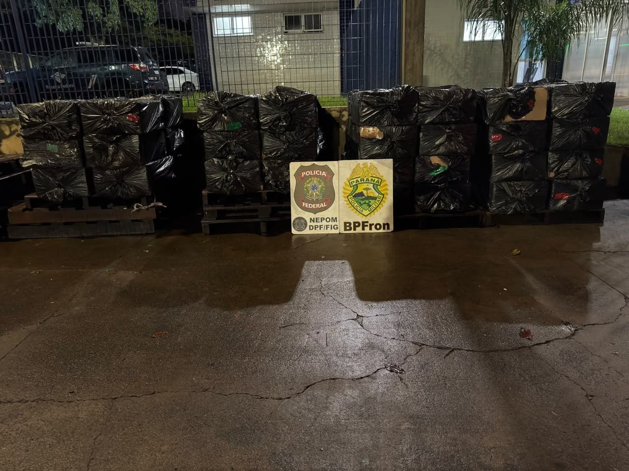 Operação conjunta apreende 2.750 pacotes de cigarros contrabandeados em Foz do Iguaçu