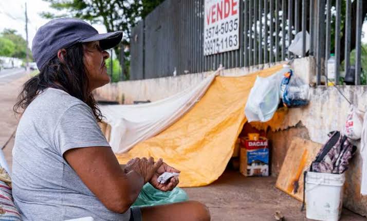Número de moradores de rua cresce e Foz do Iguaçu enfrenta cenário crítico