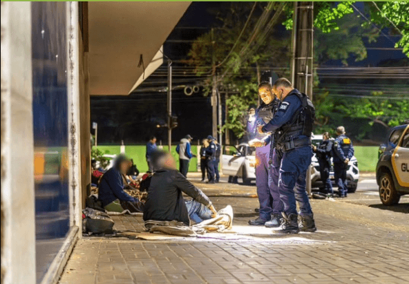 Estudo revela que 83% das pessoas em situação de rua em Foz do Iguaçu nasceram fora da cidade